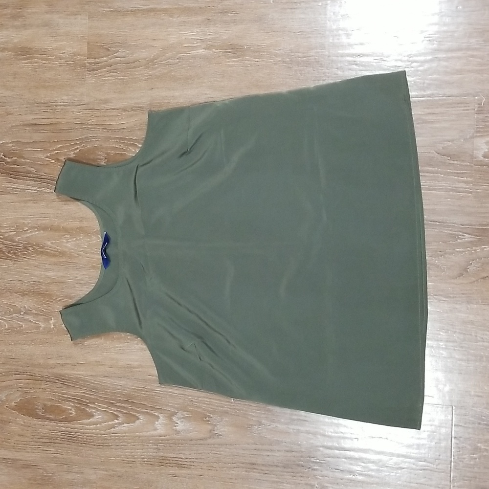 (14) Penningtons Solid Color Casual Made in Canada Backyard Farmhouse Outdoors